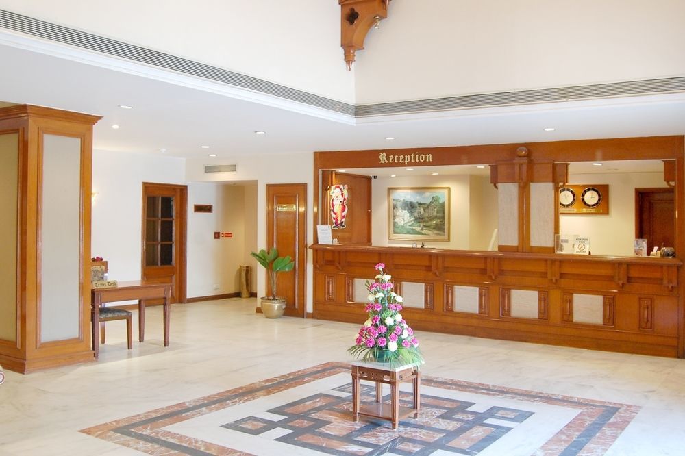 Comfort Inn Sunset Ahmedabad Exterior photo